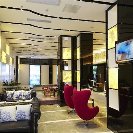 Lavande Hotel Tianhe Gangding Subway Station Branch Γκουανγκζού Εξωτερικό φωτογραφία
